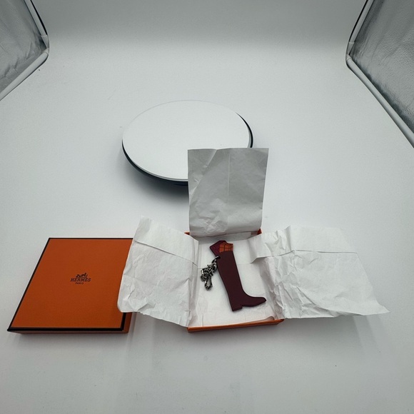 Authentic Hermes Boot Keychain Leather Charm Bordeaux Red Silver Chain - Picture 8 of 8